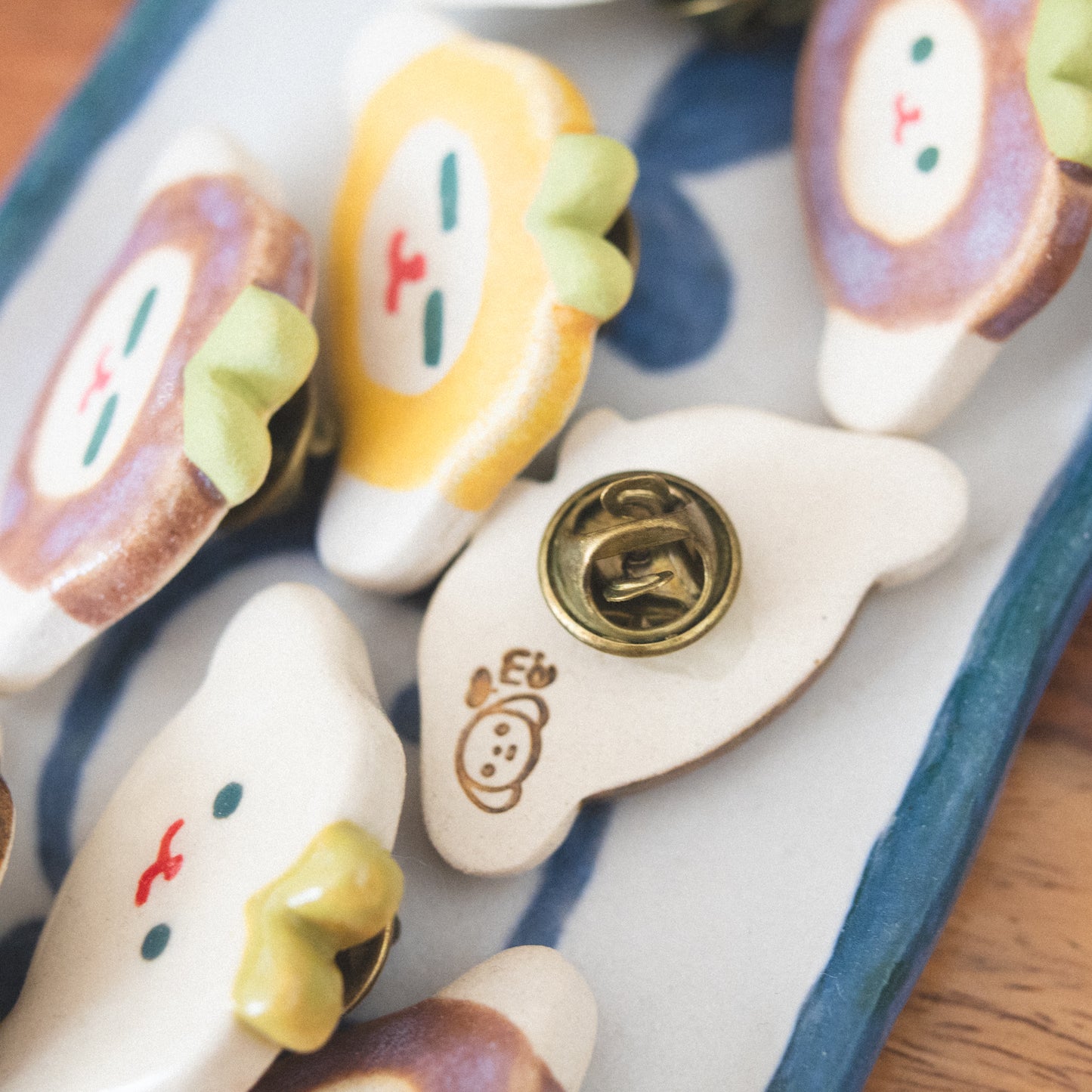 dog pin's